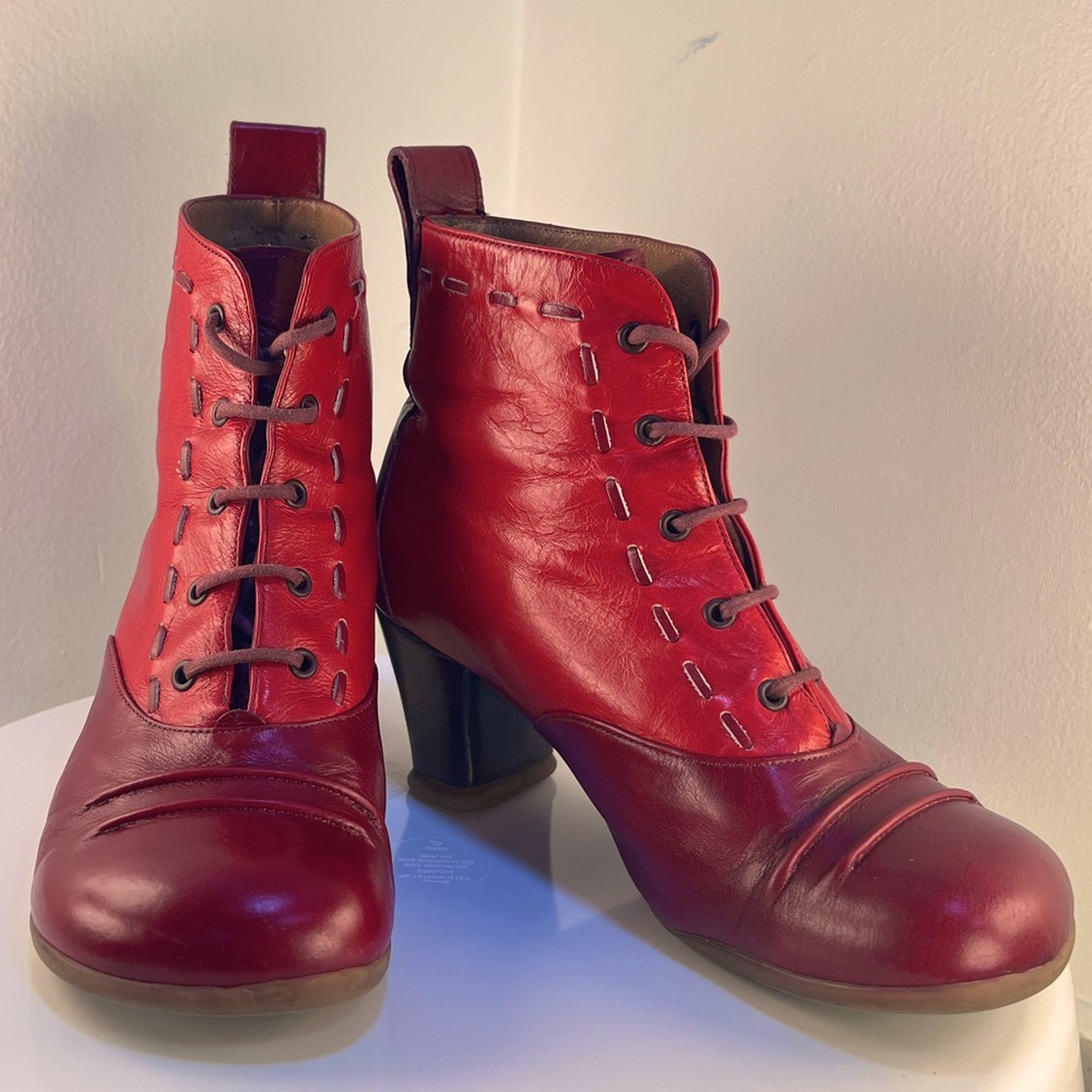 John Fluevog Operetta Bartoli lace-up boot, 7 discontinued style